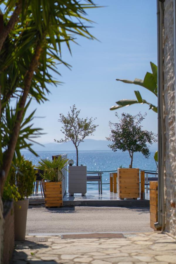 Seafront Karma Luxury - An Escape From Reality Holiday home