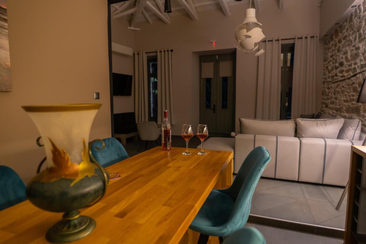 Seafront Karma Luxury - An Escape From Reality Holiday home *