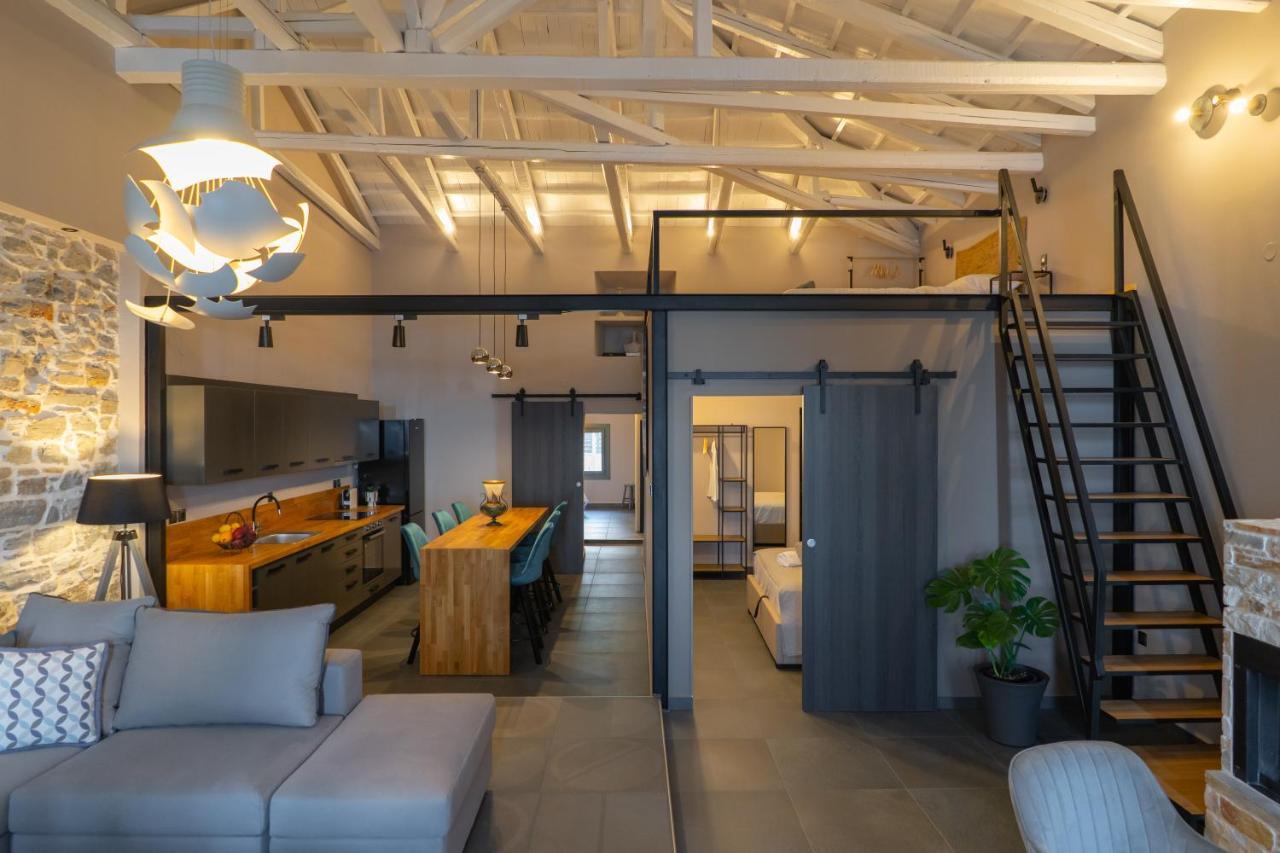 Seafront Karma Luxury - An Escape From Reality Holiday home *